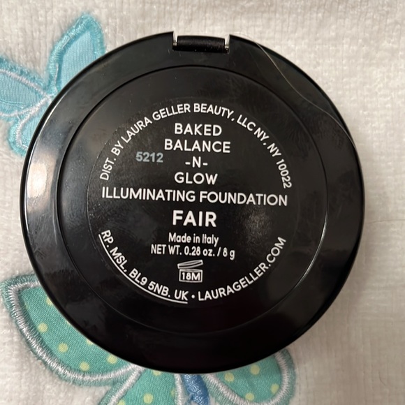 SOLD 🛑Laura Geller Baked Balanced-N-Glow Illuminating Foundation - Picture 3 of 4